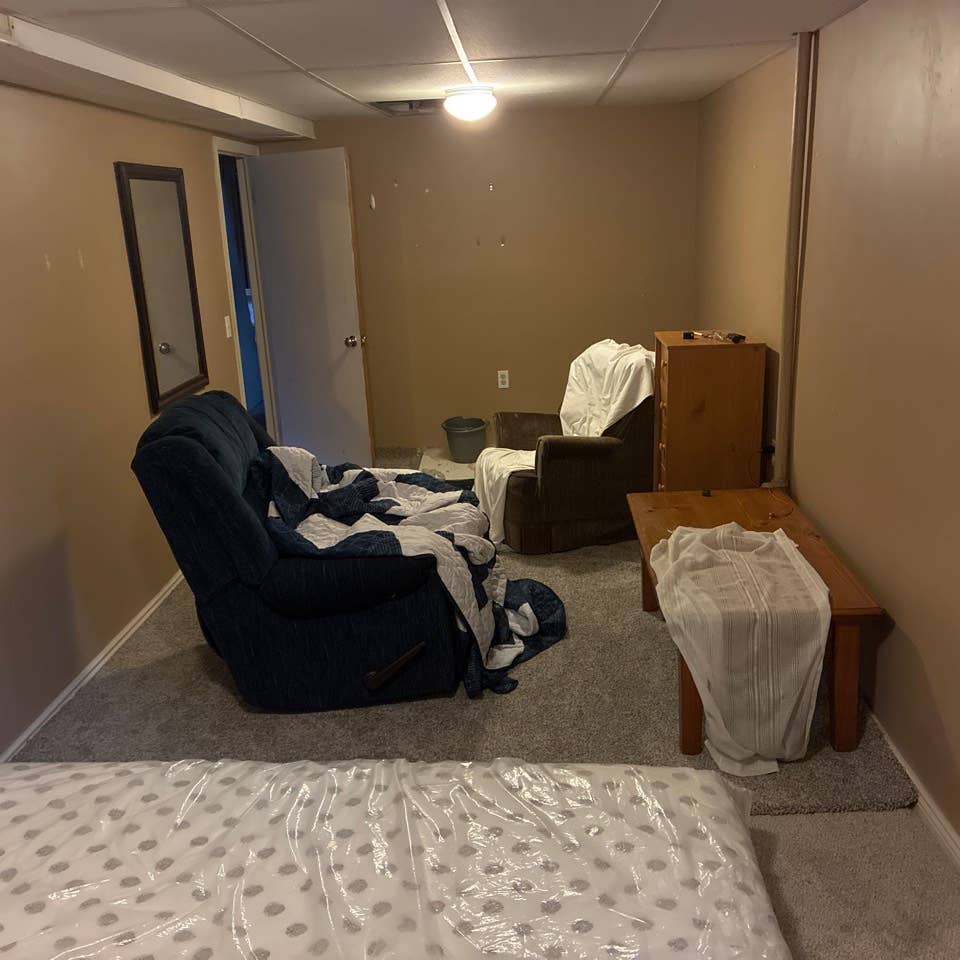 Bedroom for rent in house