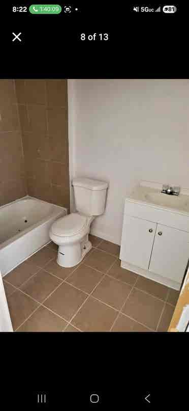 Roommates wanted