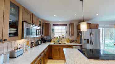 4 BR in GLENARDEN