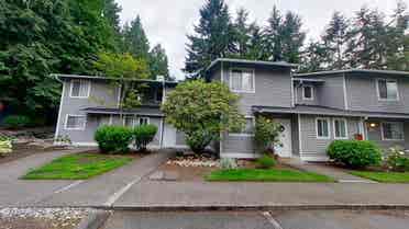 2 BR in Bothell