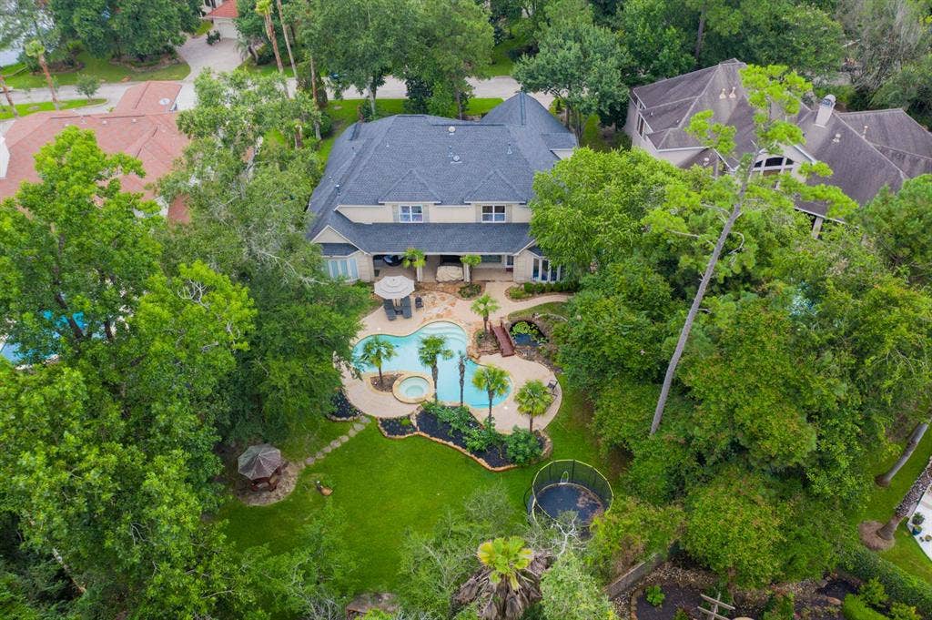 4 BR in The Woodlands