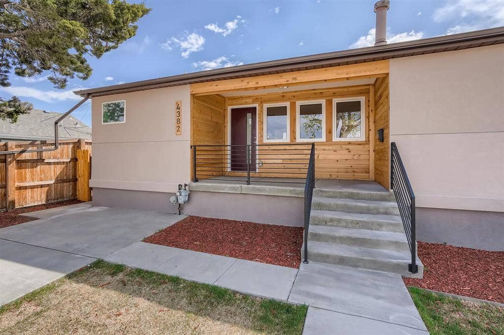 3 BR in Denver