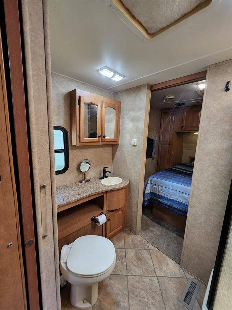 Self Contained ' RV Trailer