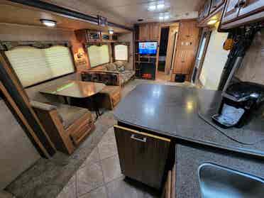 Self Contained ' RV Trailer