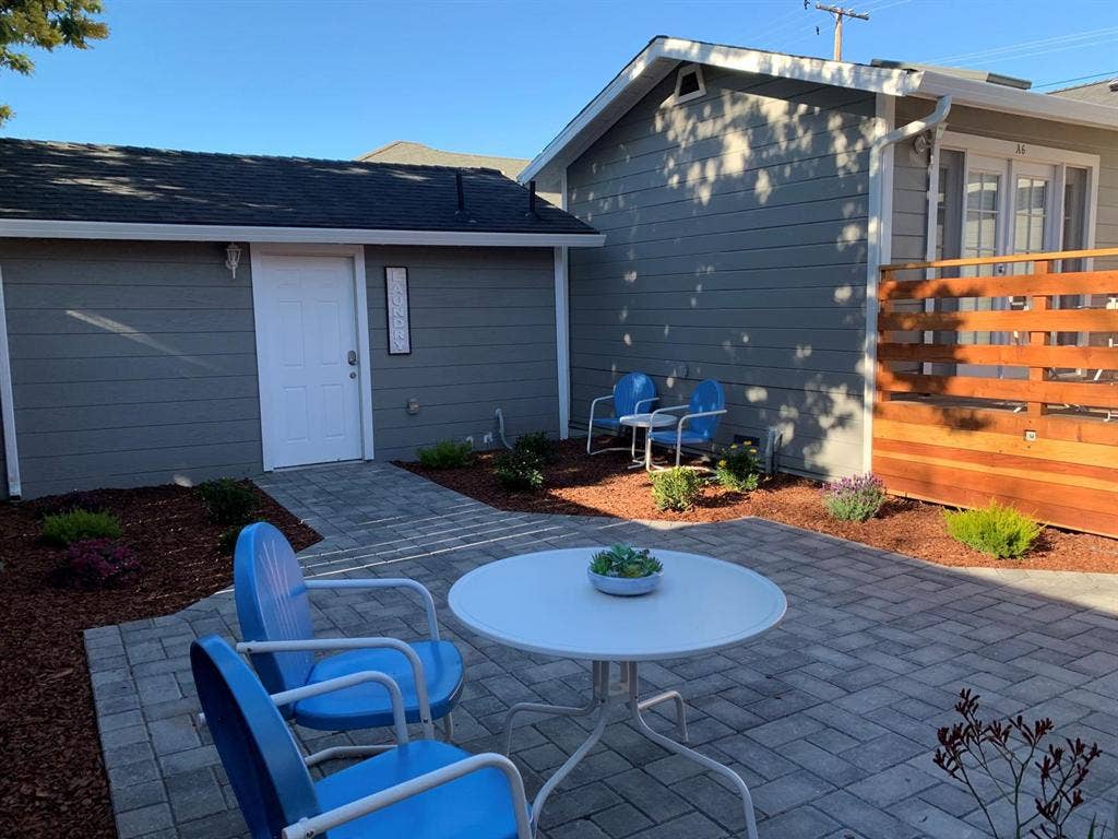 1 BR in Redwood City