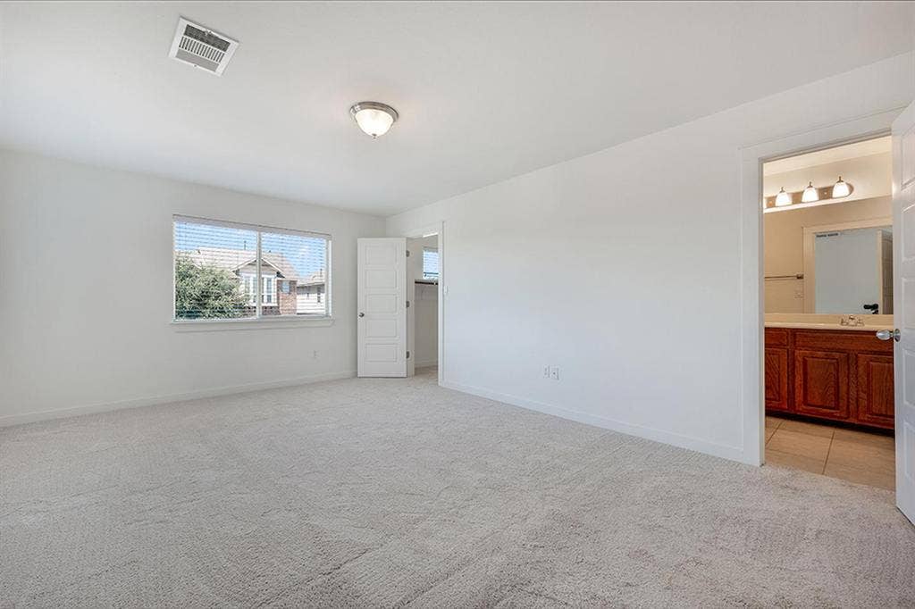 4 BR in Austin