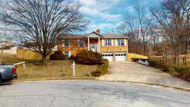 4 BR in GLENARDEN