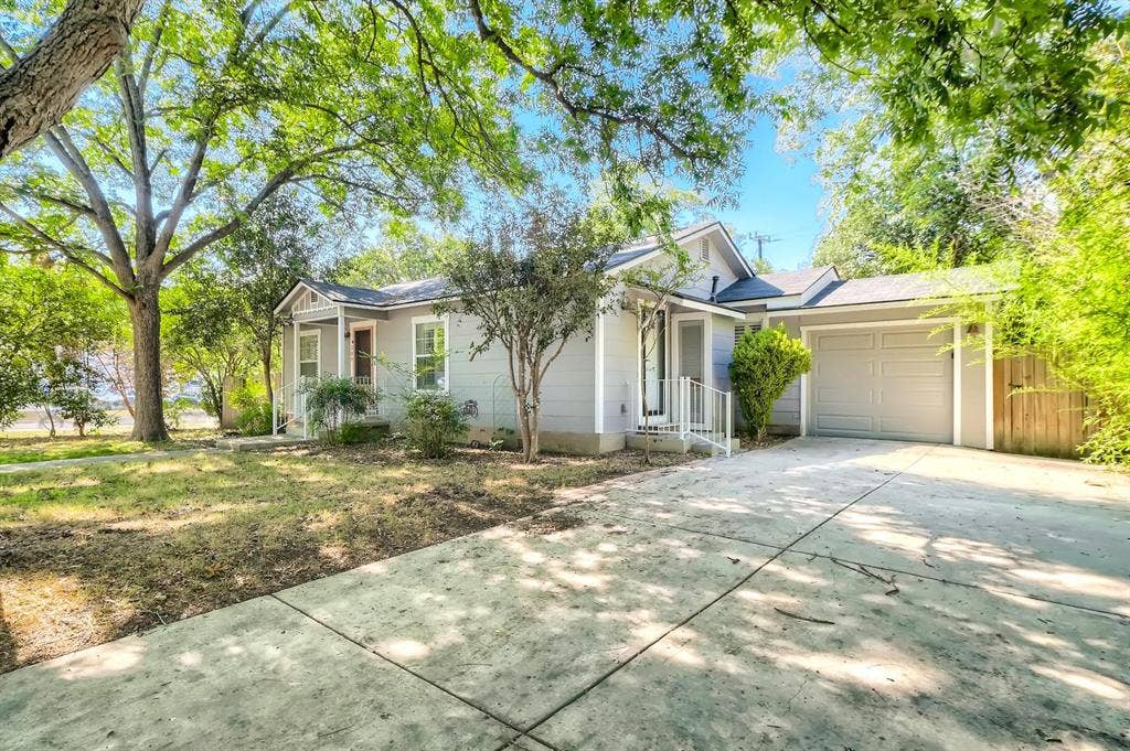 3 BR in Alamo Heights