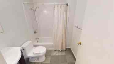 1 BR in Oakland