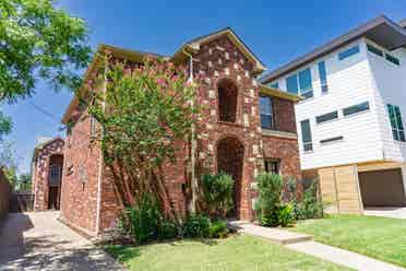 3 BR in Dallas