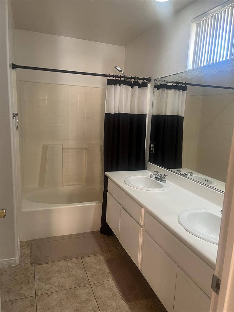 Clean, Serene, Huge Masters Bedroom