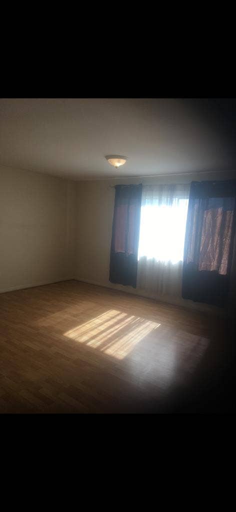 Clean, Serene, Huge Masters Bedroom