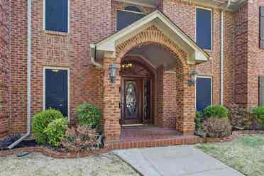 5 BR in Arlington