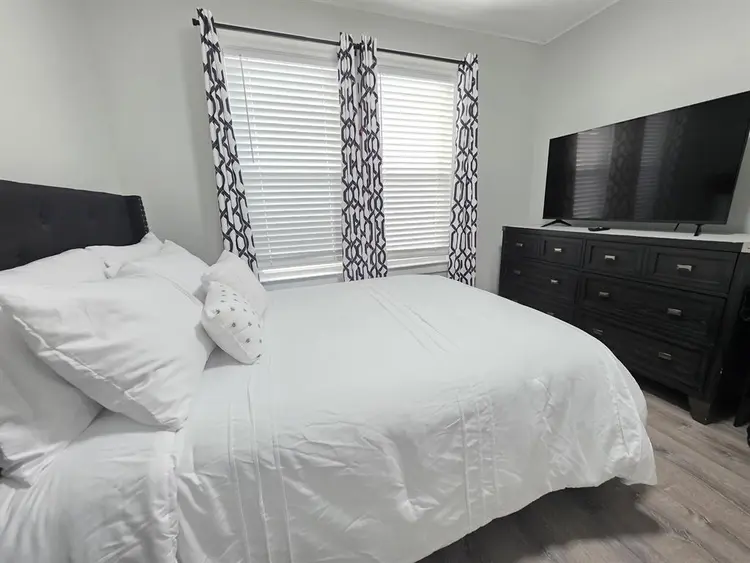 Fully furnished room with parking