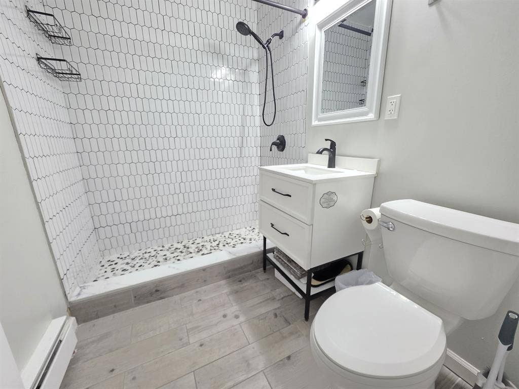 Fully furnished room with parking