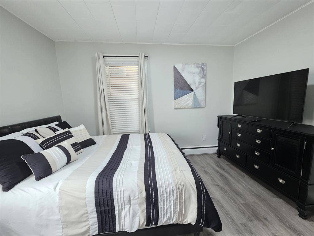 Furnished Room
