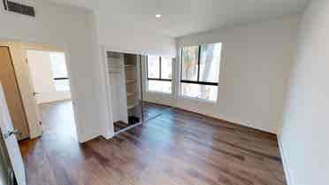 1 BR in Los Angeles