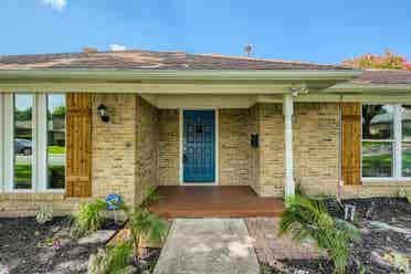 4 BR in Dallas