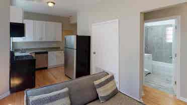 1 BR in Chicago