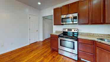 2 BR in Washington