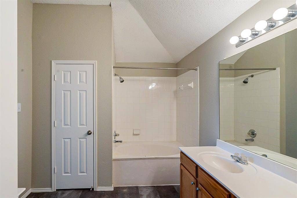 Private Room Rental in Dallas