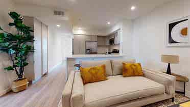 1 BR in Los Angeles