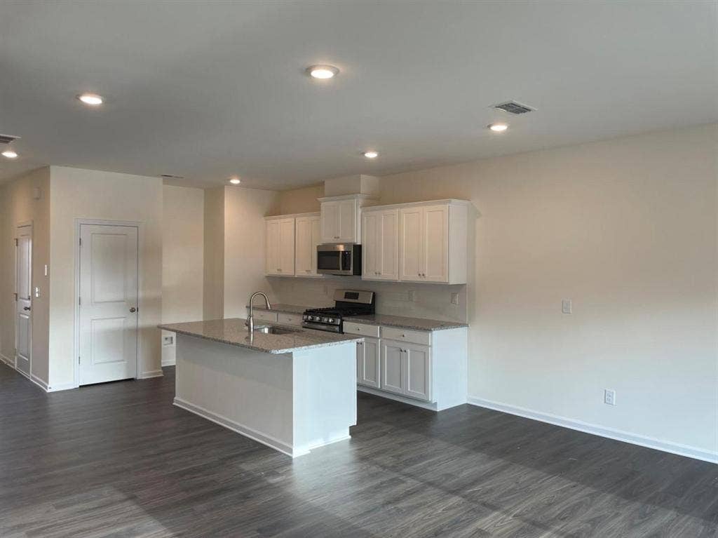 Room in Newly Built Monroe Townhome