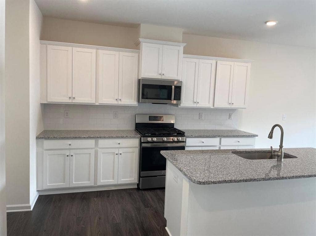 Room in Newly Built Monroe Townhome