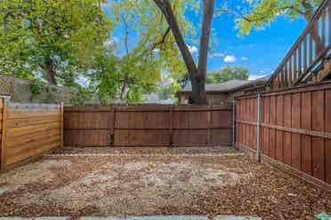 4 BR in Dallas