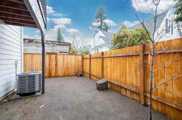 4 BR in Portland