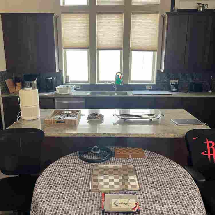 Furnished 
Penthouse + Balcony