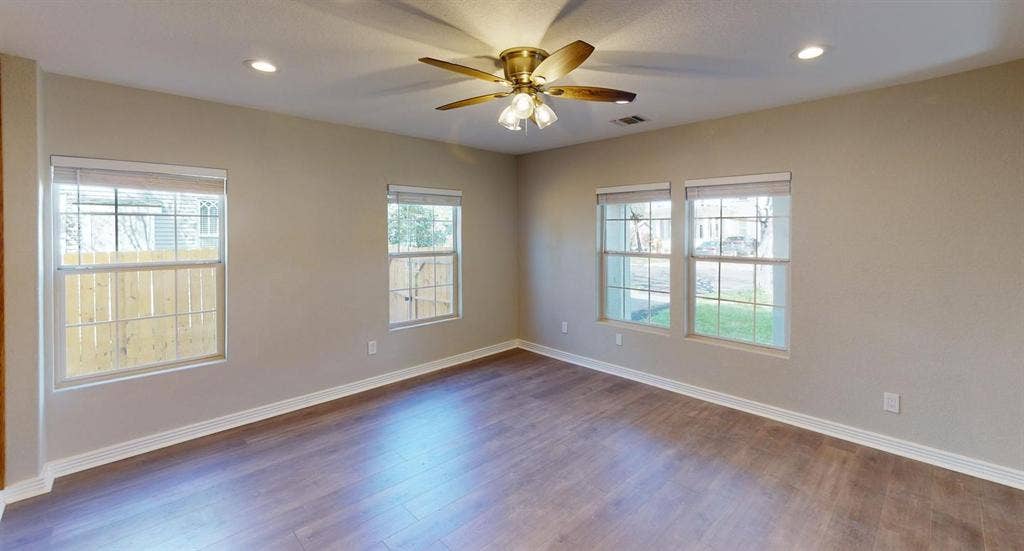 5 BR in San Antonio