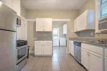 3 BR in Dallas