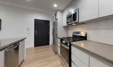 1 BR in Los Angeles