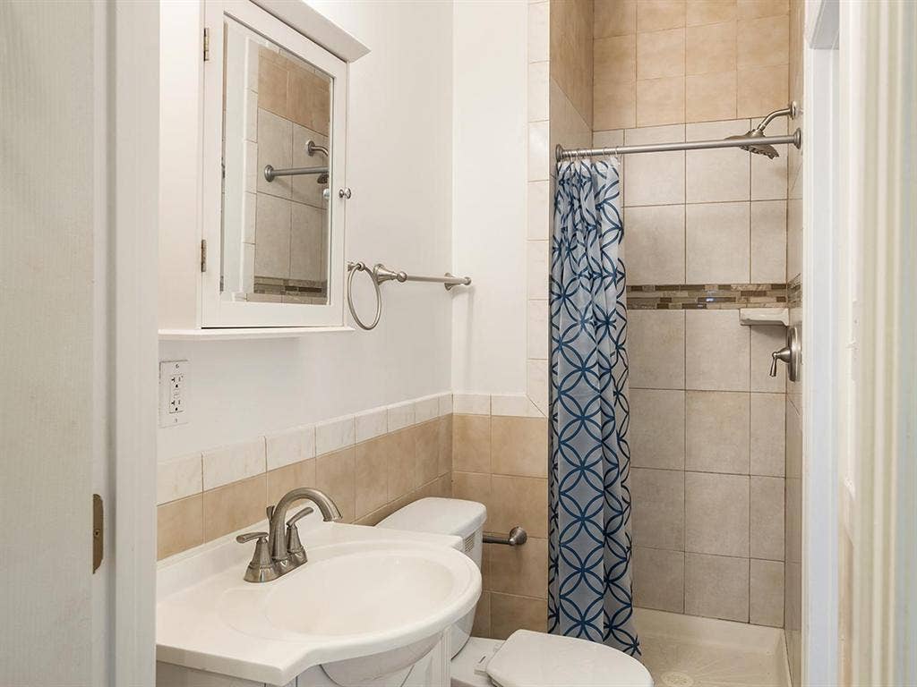 2 BR in WASHINGTON