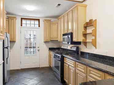 2 BR in WASHINGTON