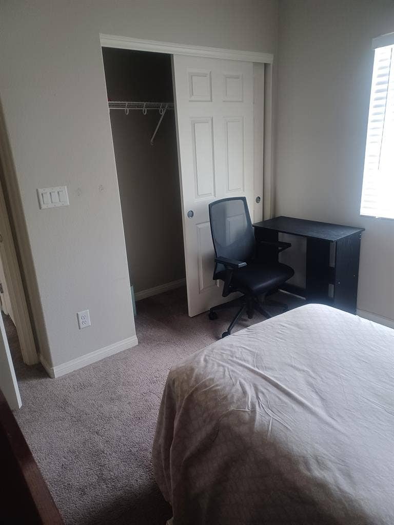 Very quite  peaceful neighborhood