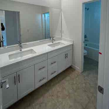 Room in PD with shared bathroom