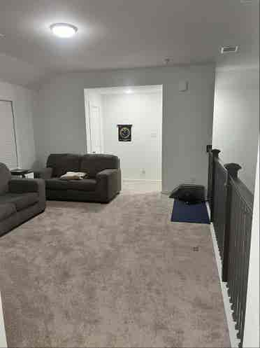 Room for rent-Available September 1