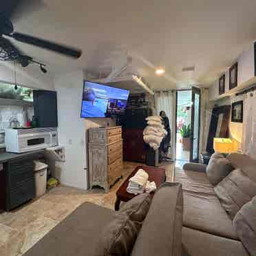 Master bedroom w/own private bath