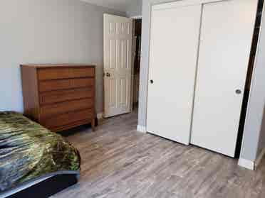 2 weeks free! Huge room