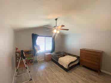 2 weeks free! Huge room