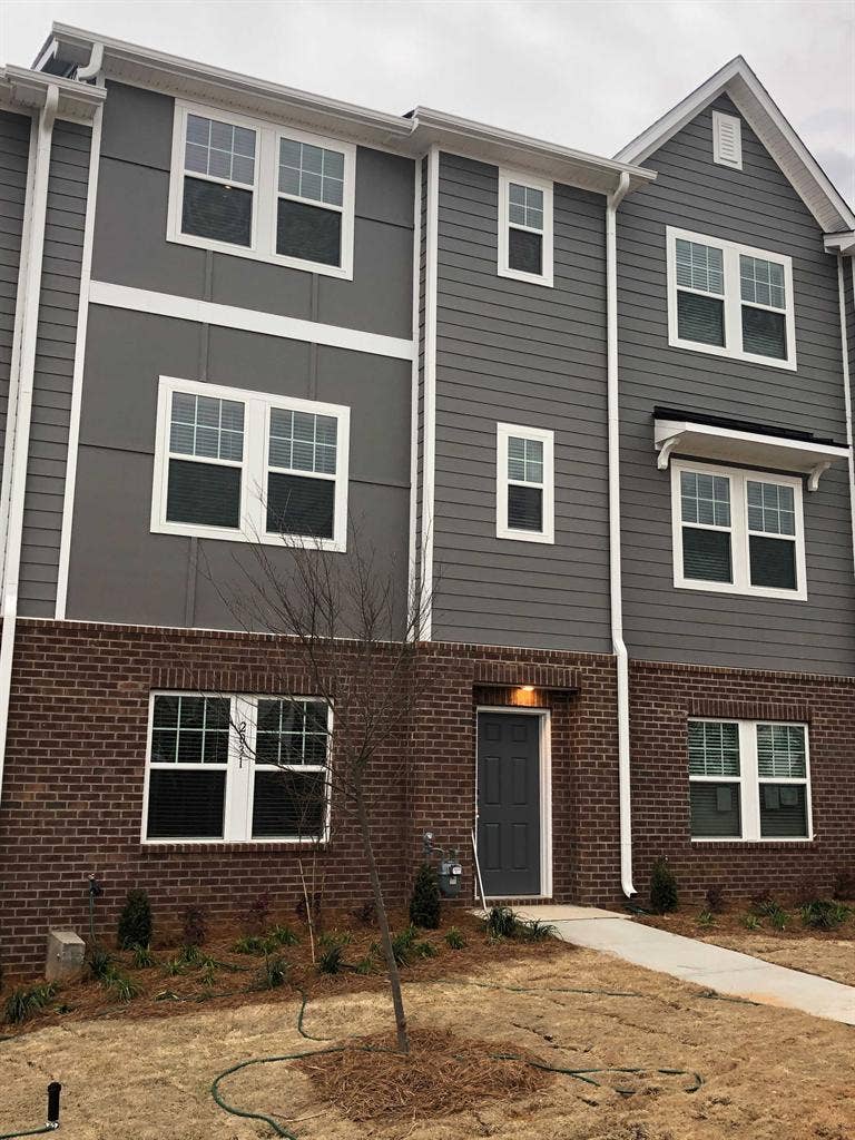 Room for Rent in Charlotte Townhome