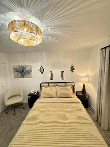 Clean, Comfortable, Close to I-
