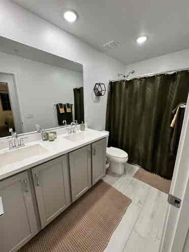 Clean, Comfortable, Close to I-