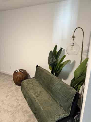 Clean, Comfortable, Close to I-