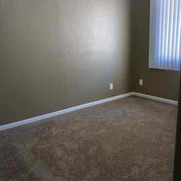 Affordable Room in Glendale!