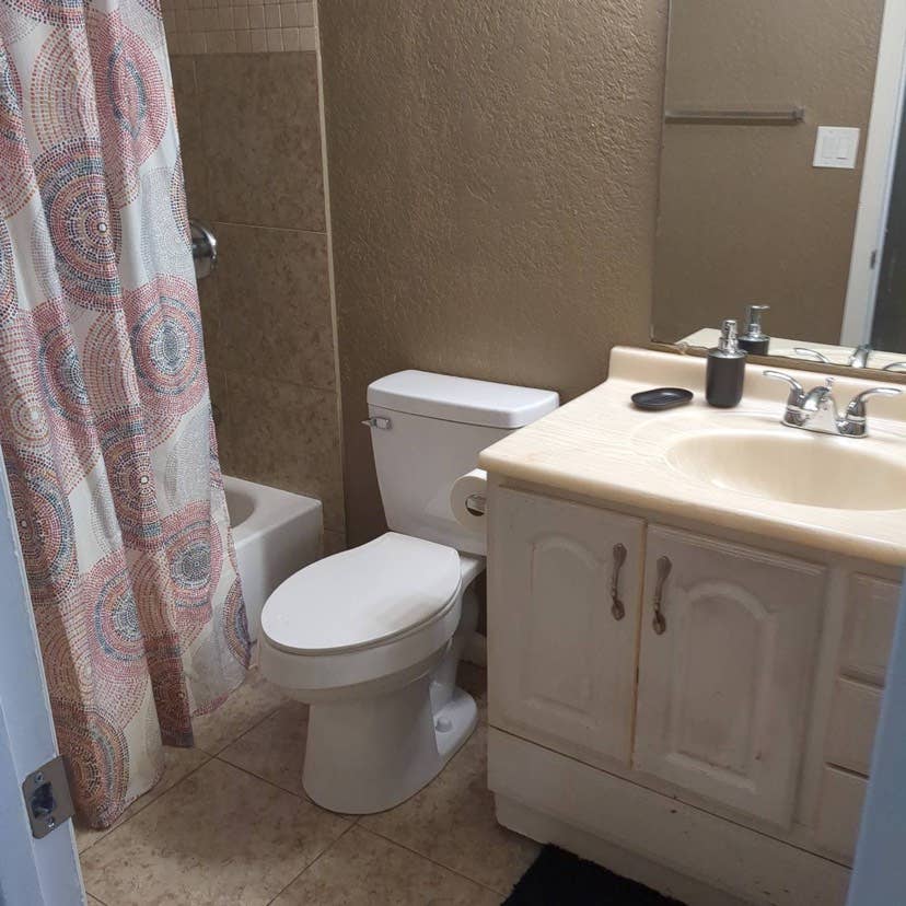 Affordable Room in Glendale!