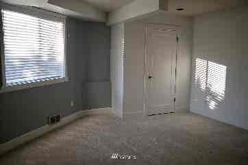 Edmonds/Lynnwood Furnished Room