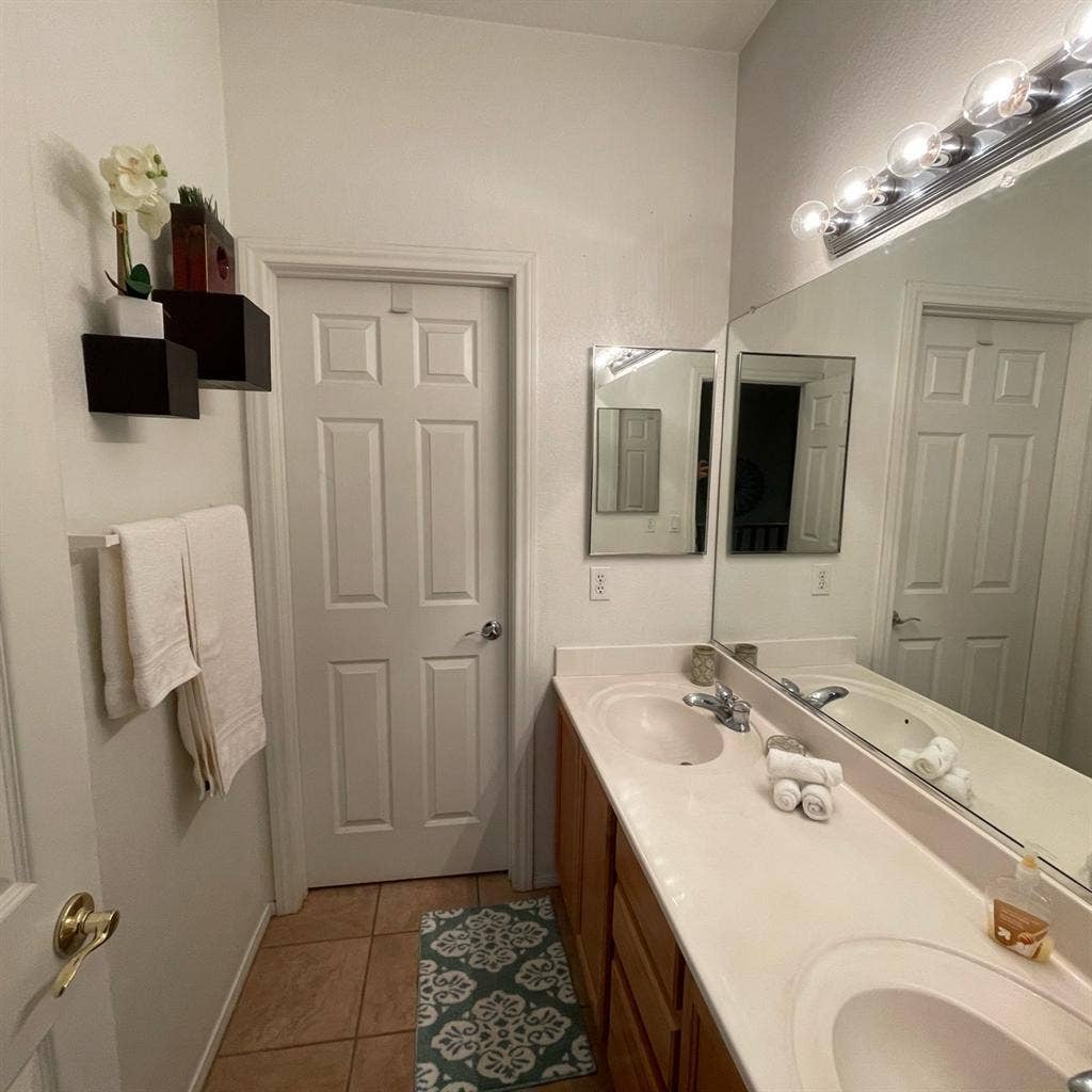 Room for rent summerlin